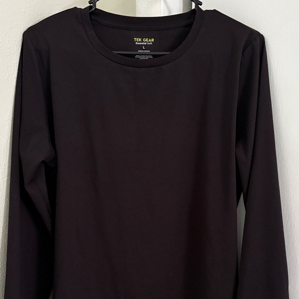 Tek Gear Classic Black Crew Neck Top